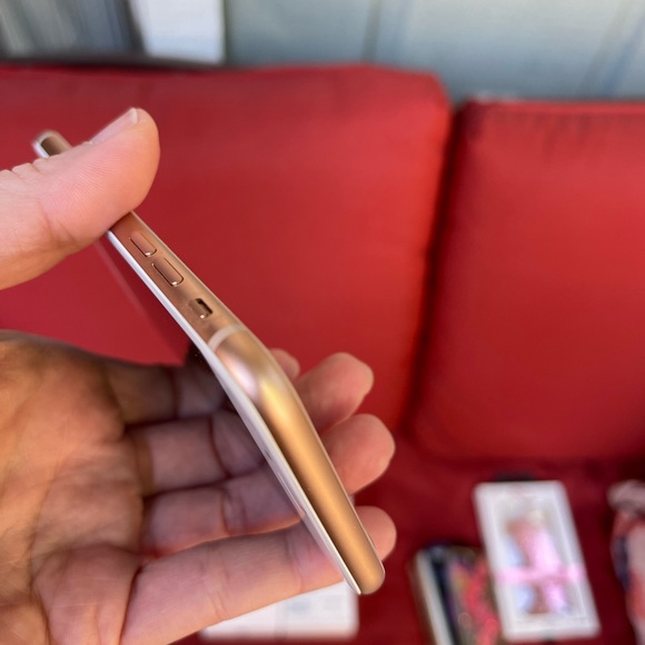 Like New iPhone 8 - Picture 8 of 9